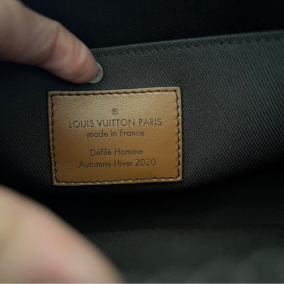 Volga On Strap Like New - Picture 9 of 13